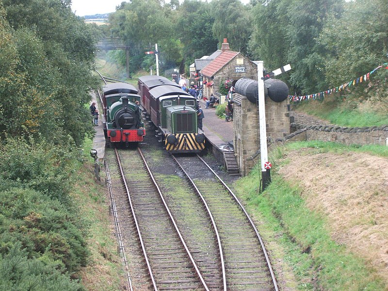 File:Andrews House railway station, County Durham - geograph.org.uk - 4274450.jpg