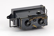 Verascope stereoscopic camera for roll film, manufactured by Jules Richard, 1925. Apparecchio fotografico stereoscopico, a magazzino per pellicola in rullo - Museo scienza tecnologia Milano 08756.jpg