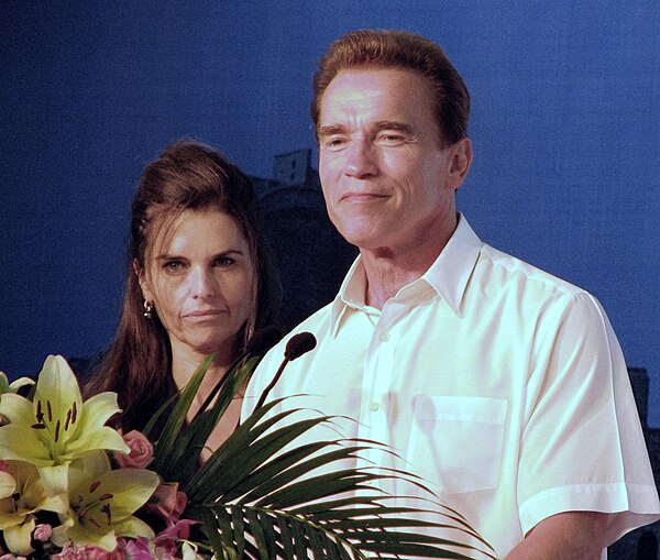 Shriver with her husband Arnold Schwarzenegger at the 2007 Special Olympics in Shanghai, China