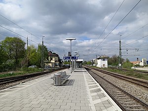 Bahnhof Feldkirchen (b München) Bahnsteig.jpg