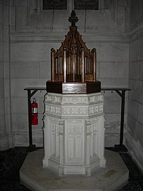 Baptismal font, Washington Memorial Chapel.jpg