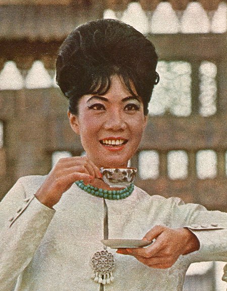 Barbara Yu Ling (cropped).jpg