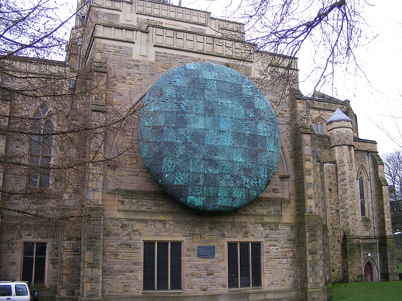 File:Blackburn Cathedral - Mark Jalland sculpture.jpg