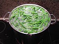 Blanching green common beans