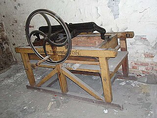 <span class="mw-page-title-main">Box mangle</span>