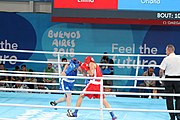 Deutsch: Boxen bei den Olympischen Jugendspielen 2018 Tag 12, 18. Oktober 2018 - Finale Leichtgewicht Mädchen – Oriana Saputo (Argentinien, blau) schlägt Emma Lawson (Australien, rot) 5-0; Ringrichter ist José Romero (Spanien). English: Boxing at the 2018 Summer Youth Olympics on 18 October 2018 – Girls' lightweight Bronze Medal Bout – Oriana Saputo (Argentina, blue) wins over Emma Lawson (Australie, red) 5-0; Referee is José Romero (Spain). Español: Boxeo en los Juegos Olímpicos Juveniles de Verano de 2018 en 18 de octubre de 2018 - Combate de medalla de bronce de las niñas: Oriana Saputo (Argentina, azul) gana a Emma Lawson (Australie, roja) 5-0; Árbitro es José Romero (España).