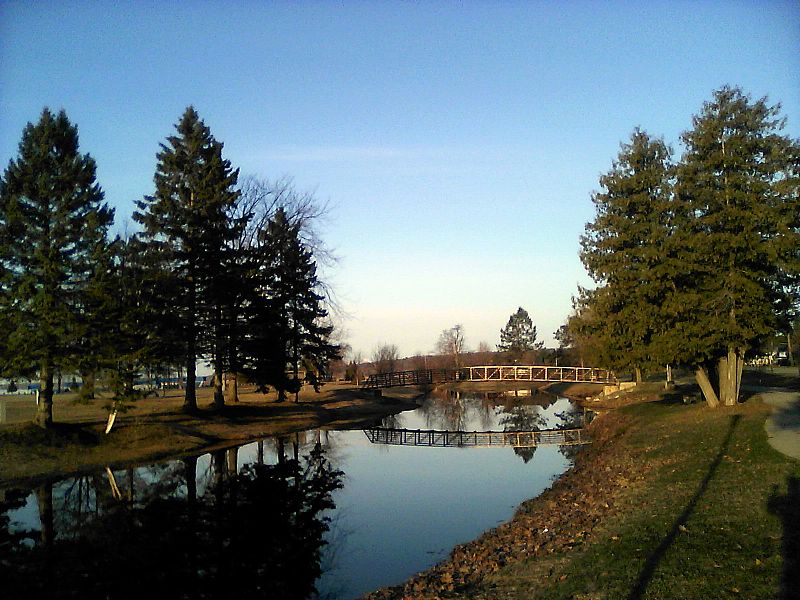 File:Bridge reflection.jpg