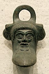 tête masculine en bronze