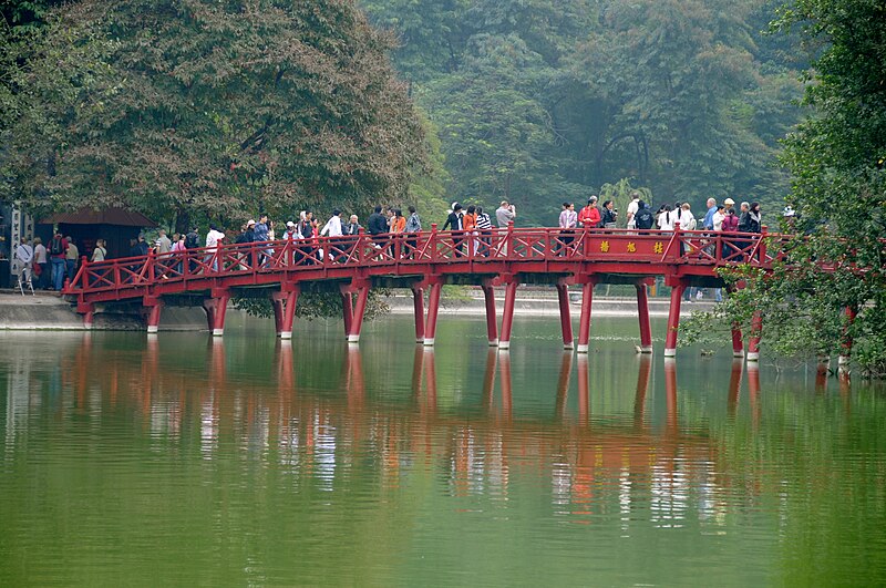 File:Cầu Thê Húc.jpg