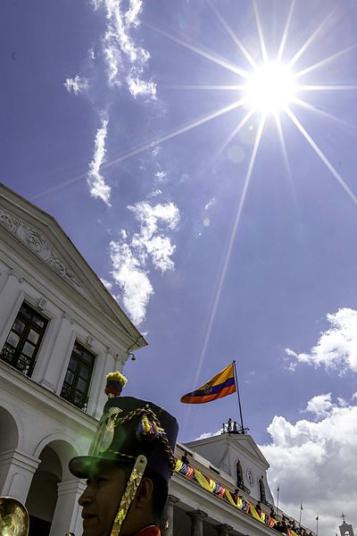 File:CAMBIO DE GUARDIA (20463379165).jpg