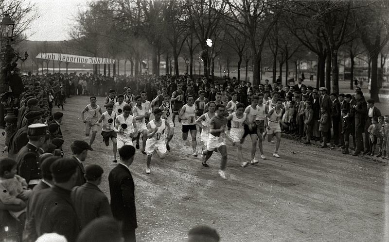 File:Carrera de cross por San Sebastián organizado por el Club Deportivo Fortuna (2 de 2) - Fondo Car-Kutxa Fototeka.jpg