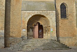 Chateaudun - Saint-Valérien Kilisesi (2) .jpg