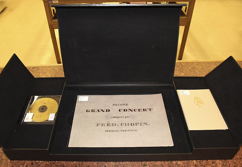 File:Chopin Case (13434414973).jpg