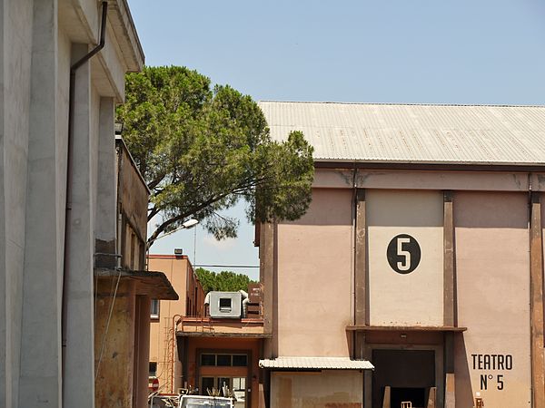 Cinecittà – Teatro 5, Fellini's favorite studio.