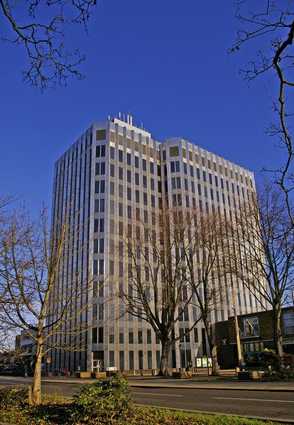 File:Civic Centre, Silver Street, Enfield - geograph.org.uk - 653812.jpg