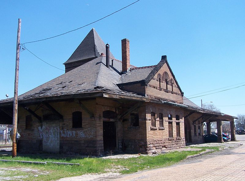 File:Corapolis Railroad Station 2007.jpg