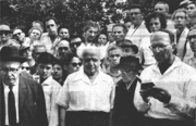 伯羅霍夫在以色列重新下葬時的葬禮照片，1963年。