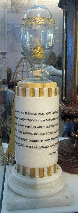  Dito della mano destra di galileo, in teca del 1737 