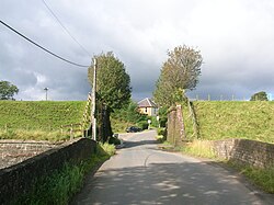 Overbridge remnant near the old Drumclog station site. Drumclog station overbridge.JPG