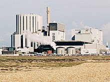 Dungeness B AGR power station, with a different outward appearance to most AGRs, consequential to multiple build companies being used Dungenesspowerstation (cropped).JPG