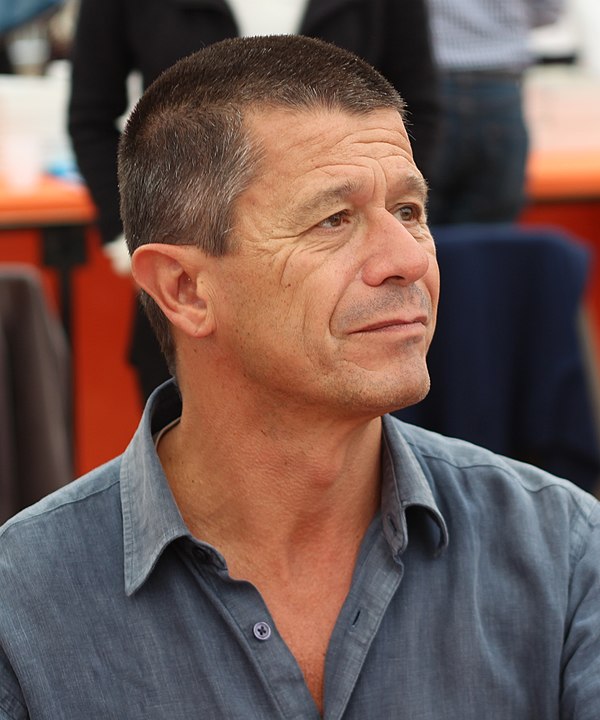 Photo Emmanuel Carrère via Wikidata