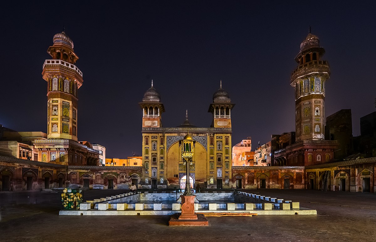 Wazir Khan Mosque in Lahore Photograph: Shagufta Karim CC-BY-SA-3.0