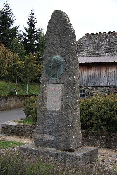 File:FR48 Le Bleymard Memorial Henri Rouvière 00.JPG