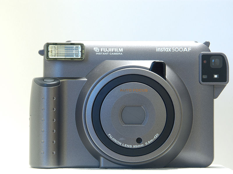 File:Fujifilm Instax 500AF Instant Camera Front.jpg