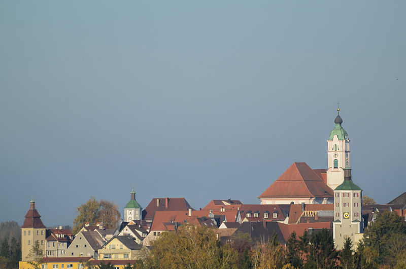 File:Günzburg, Altstadt von Westen-002.jpg