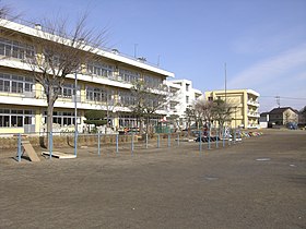 太田市立強戸小学校全景