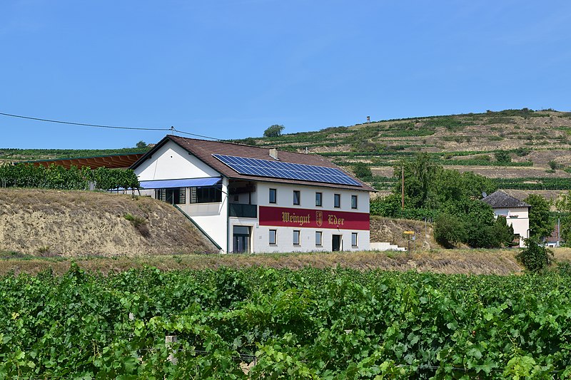 File:Gedersdorf - Kellergasse Leithenweg - 08 - Weingut Eder.jpg