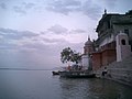 Ghat on the Ganges near Kanpur.jpg