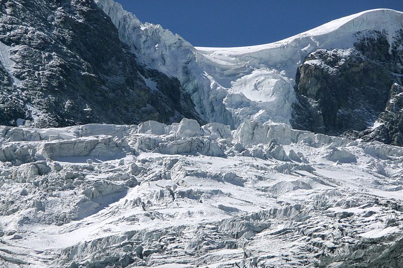 File:Glacier Tsijiore beside Pigne d'Arolla, it shows a magnificient icefall of more than 100 m high - panoramio.jpg