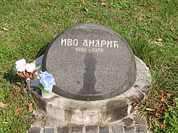 Grob Ive Andrića.jpg