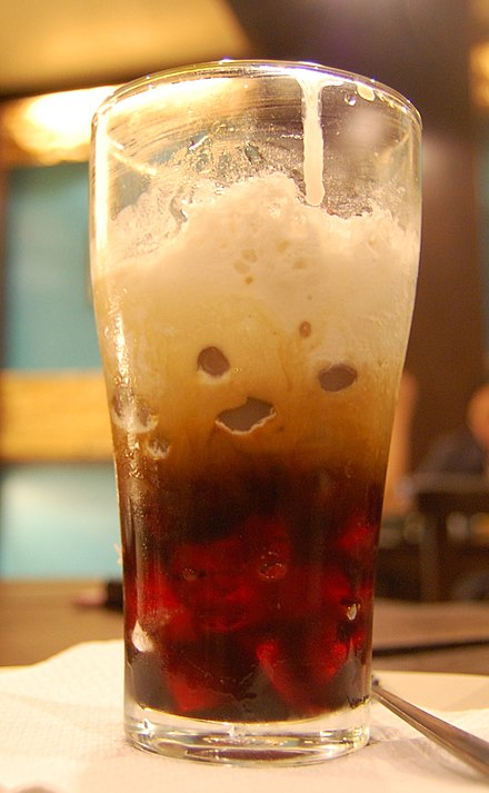 Sago't Gulaman, sold commercially as Pearl Shakes.