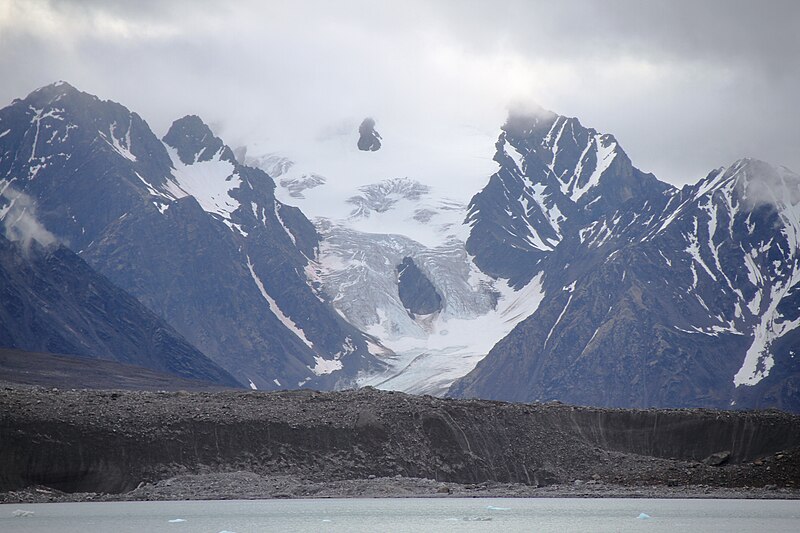 File:Haakon VII Land Möllerfjorden IMG 5986 Snödomen.JPG