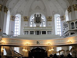 Hamburg, St. Michaelis, C.-P.-E.-Bach-Orgel (1).jpg