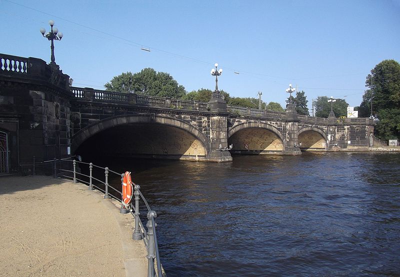 File:Hamburg Lombardsbrücke DS455n.jpg