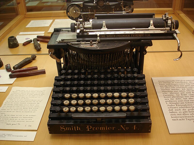File:Hesses Schreibmaschine.JPG