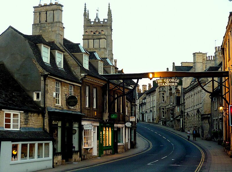 File:High Street St Martin's, Stamford.jpg