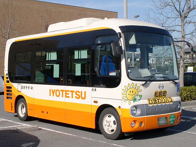 File:Himawari-bus 081228.jpg