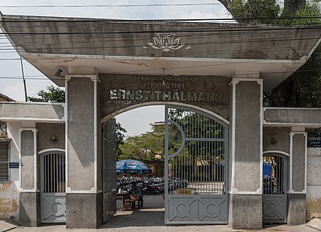 Tập_tin:Ho-Chi-Minh-City_Vietnam_Ernst-Thälmann-High-School-01.jpg