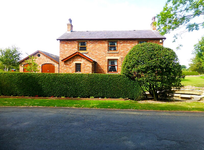 File:House On Cutts Lane - geograph.org.uk - 4611811.jpg