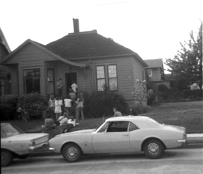 File:House party, 1747 NW 57th St., Ballard, Seattle circa 1975.jpg