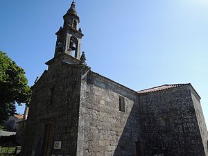 Iglesia de Santiago de Requeixo (9195743270).jpg