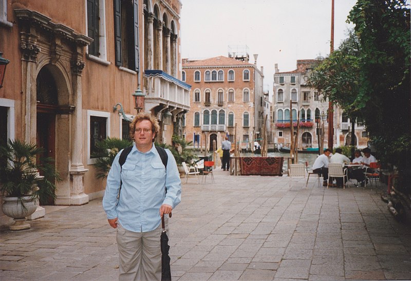 File:Infrogmation in Venice 1993 Piazza.jpg