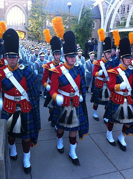 File:Irish Guard with Band ND.jpg