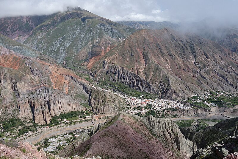 File:Iruya desde el mirador del cóndor.JPG