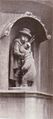 Bärenführer, Dudelsackspieler mit Tanzbär, Skulptur von de:Josef Zeitler, Sandstein, Metall, an einem Haus in der Geißstraße, später im Städtischen Lapidarium Stuttgart, Inventarnummer 307, der Bär wurde gestohlen.