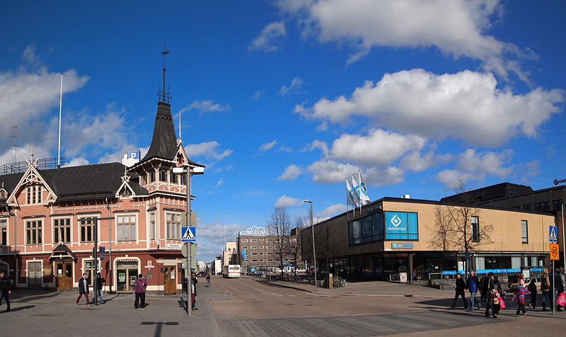 File:Jyväskylä Vapaudenkatu.jpg